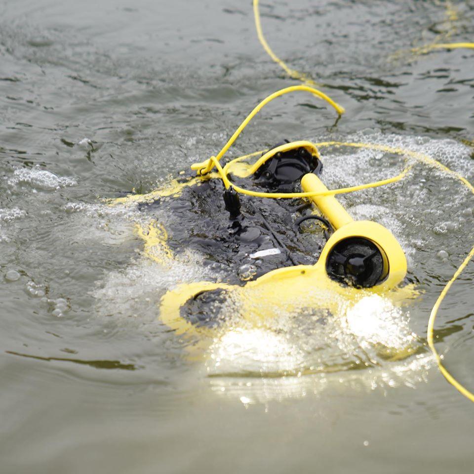 Chasing M2 Underwater Drone - Urban Drones